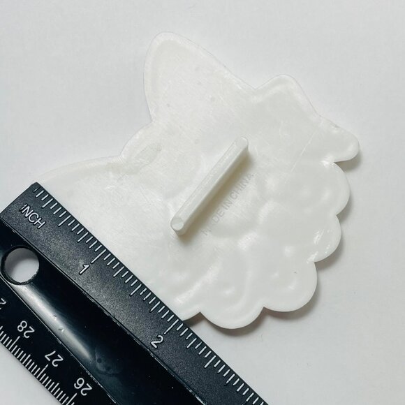 Cartoon Bow-Themed White Plastic Cookie Cutter Five Rings Holiday Christmas Song - Picture 4 of 4